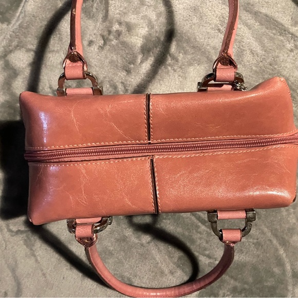 Rina Rich dusty rose leather handbag. - Picture 4 of 8